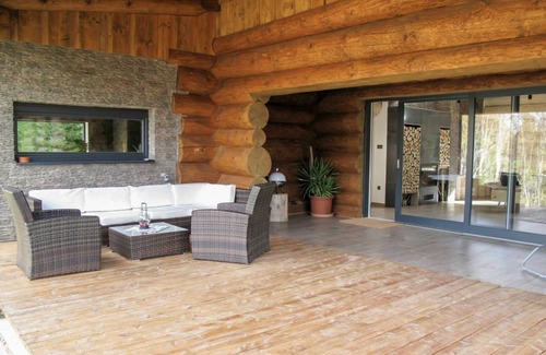 Benesov nad Cernou Autre | 300 m² Logement ∙ 6 chambres ∙ 17 personnes