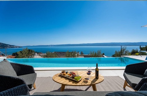 Omis Villa | 300 m² Villa ∙ 4 chambres ∙ 8 personnes
