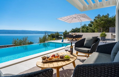 Omis Villa | 300 m² Villa ∙ 4 chambres ∙ 8 personnes