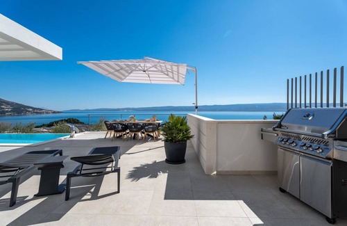 Omis Villa | 300 m² Villa ∙ 4 chambres ∙ 8 personnes
