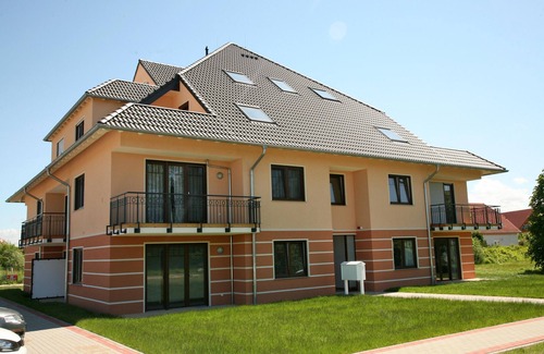 Nienhagen Appartement | 300 mètres de la mer Baltique - deux terrasses et jardin - WiFi disponible