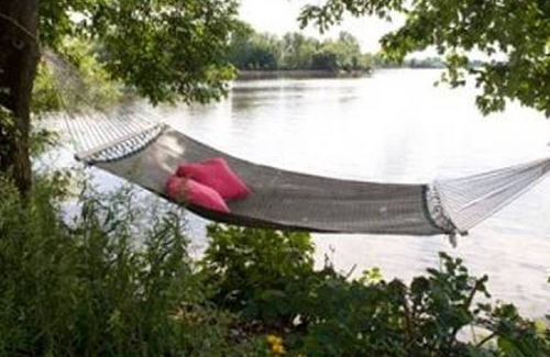 Pincourt Appartement | Au Bord de Leau Appartement 15 min Aeroport Montreal Lakefront Apartment