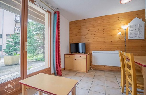 Aussois Appartement | 300m del centro estación, Planta baja, terraza, tv, local para esquís, 28m², Aussois