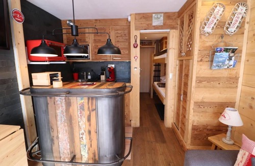 Le Lavachet Appartement | 100m du centre station, Rez-de-chaussée, balcon, télévision, casier à ski, 27m², Tignes