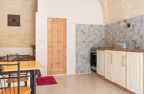 Xewkija Appartement | 300yr old farm converted into welcoming Tiny Home