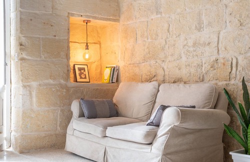 Xewkija Appartement | 300yr old farm converted into welcoming Tiny Home
