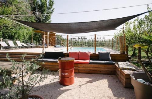 Althen-des-Paluds Maison | 30m2 suite in 18th-century Provencal farmhouse