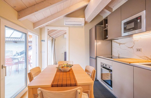 Miasino Appartement | 3½-room apartment over 2 levels with air conditioning and roof terrace