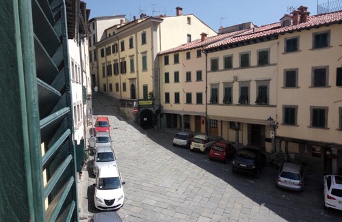 Porciano Appartement | 31 Piazza Bernardo Tanucci