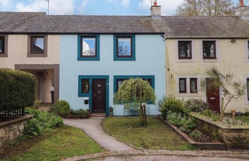 Caldbeck Maison | 32 Friar Row