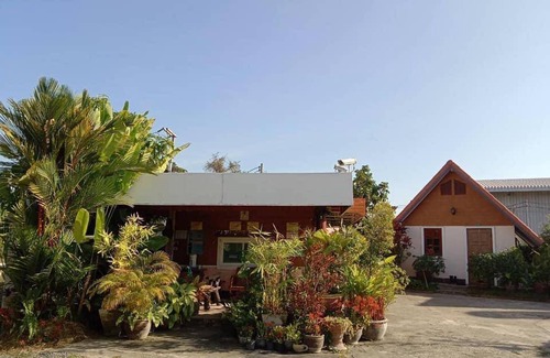 Phibun Mangsahan Maison | 32 m² Bungalow ∙ 1 chambre ∙ 2 personnes