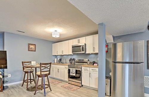 Dale City Maison | 32 Mi to DC Lower-Level Woodbridge Apt with Patio!