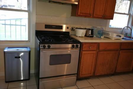 Englewood Maison | 320 Happy Home