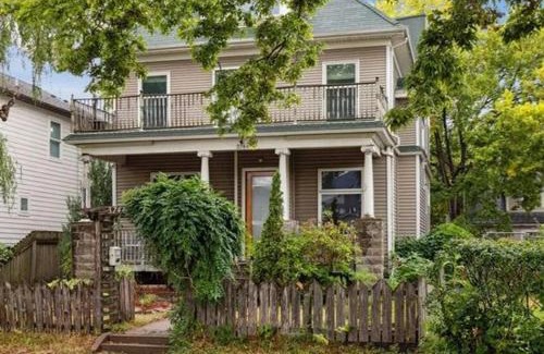 Powderhorn Maison | 3200 Midwest Place