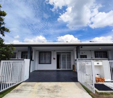 Seremban Maison | 325 Rimbun Aman Labu Seremban