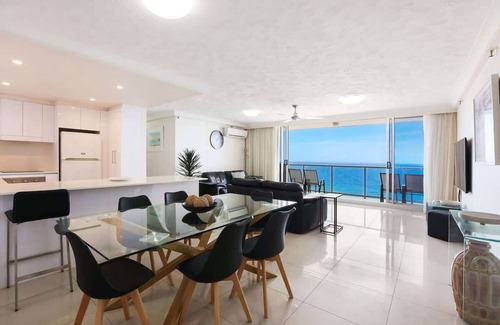 Surfers Paradise Appartement | Absolute Luxury at an Affordable Price