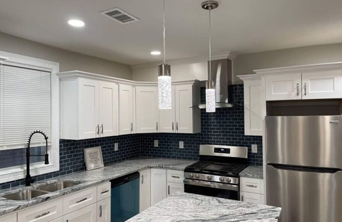 Merion Village Appartement | Modern Chic in German Village & Merion Village Area