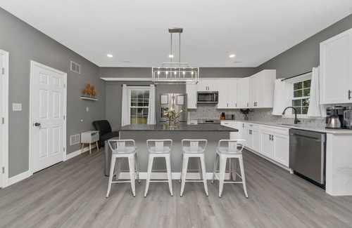 Lansdowne Maison | 332/338 judysplaces in Lansdowne, 2 houses combo