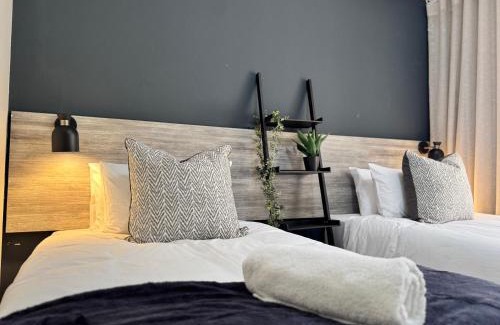 Flora Park Maison | 34 Saligna st - 6 Guests Self Catering