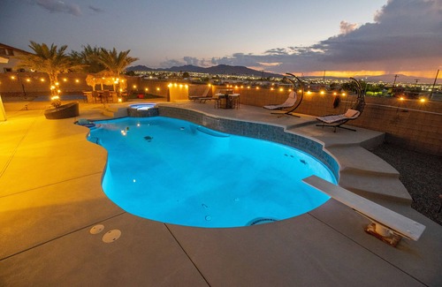 Foothills Maison | 3400 SqFt House W/40Ft Heatable Pool/Spa- Strip View