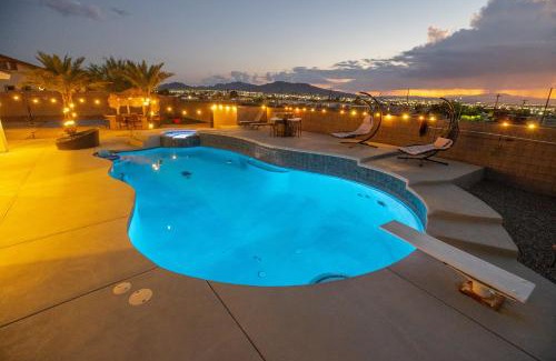 Foothills Maison | 3400 SqFt House W/40Ft Heated Pool/Spa- Strip View