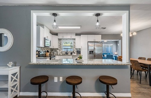Largo Maison | 3442 Azalea Pl Summar