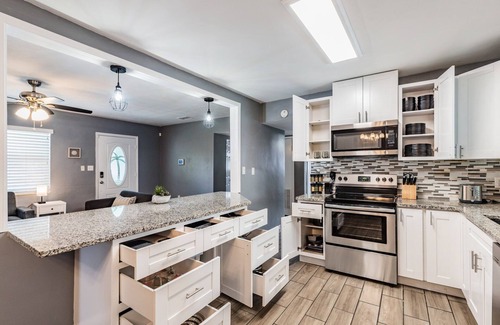 Largo Maison | 3442 Azalea Pl Summar