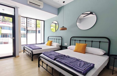 Tanjung Bungah Maison | 35 BeachHouse Batu Ferringhi 7 Bedroom 7 Bathroom 5 min from the beach!