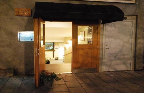 SoFo Auberge | 35 m² Auberge de jeunesse ∙ 127 personnes
