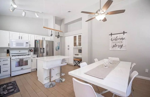 Green Valley Maison | 35% off Special Green Valley Gem! 3/2 Single Story