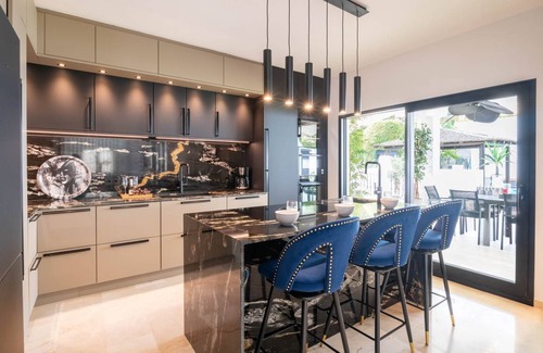 Guadalmina Station Balnéaire | 350 m² Luxueux ∙ 6 chambres ∙ 12 personnes