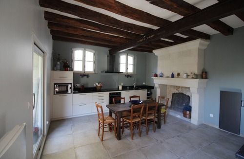 Saumur Maison | 300 M2/MAISON HISTORIQUE avec piscine intérieure chauffée dans le vieux Saumur