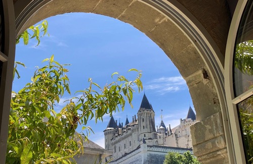 Saumur Maison | 300 M2/MAISON HISTORIQUE avec piscine intérieure chauffée dans le vieux Saumur