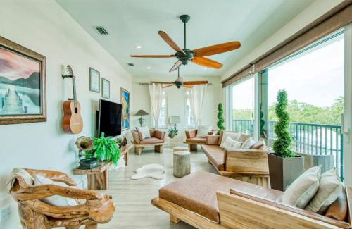 Twin Lakes Appartement | 350A Waterfront Oasis with hot tub