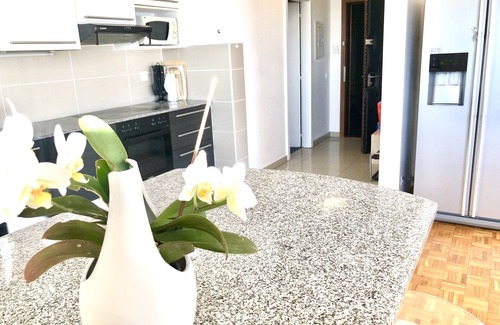 Montreux Appartement | MONTREUX - 35 Moderne et spacieux avec 2x salle de bain, 2x balcon et vue lac