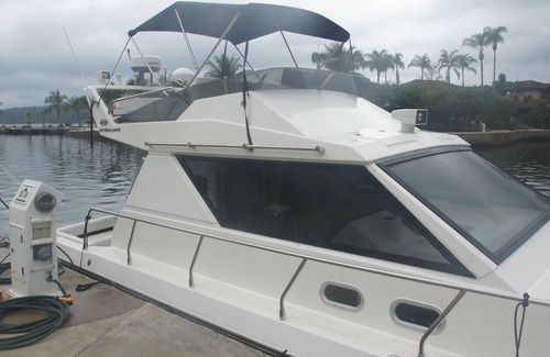 Angra dos Reis Location De Bateaux | 36-foot private tour boat for up to 12 passengers