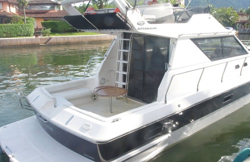 Angra dos Reis Location De Bateaux | 36-foot private tour boat for up to 12 passengers
