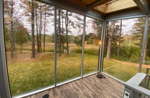 Guilford Maison | 360 degrees of nature from within the 1 bedroom Vermont Mirror House.