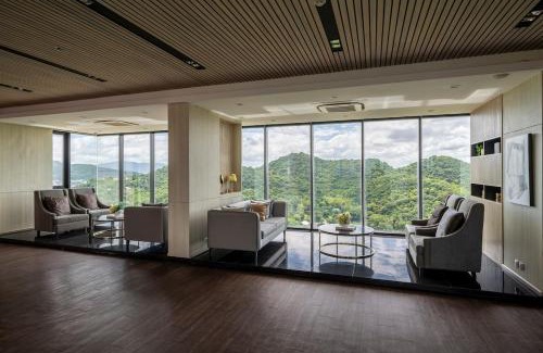 Tha Thaewawong Appartement | 360 Seaview 2BR 15F Sriracha Beach by น้องมังคุด
