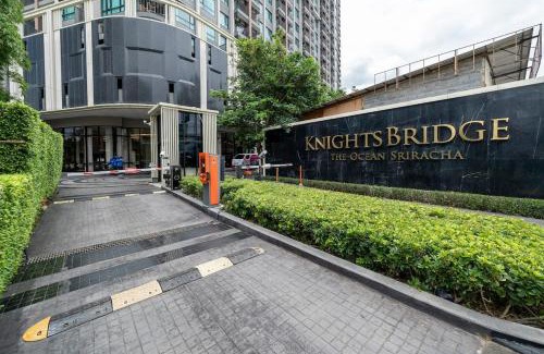 Tha Thaewawong Appartement | 360 Seaview 2BR 22F Sriracha Beach by น้องมังคุด