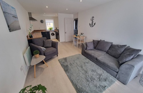 Burnham-on-Crouch Appartement | 360 Serviced Accommodations - Waterfront Retreat - Modern Apartment