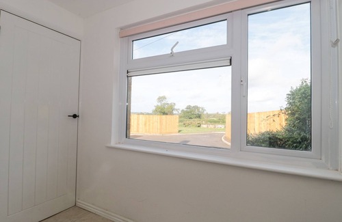 Cliffe Pypard Maison | 38 CLYFFE PYPARD, family friendly, with a garden in Lyneham