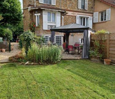 Saint-Remy-les-Chevreuse Appartement | 38 m² Appartement ∙ 1 chambre ∙ 2 personnes