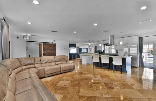 Lake Ida Shores Maison | 3812 Managed By Brampton Park