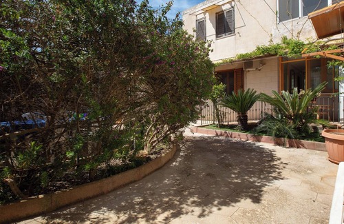 San Cataldo Maison | 3897 Villa Margarita by BarbarHouse