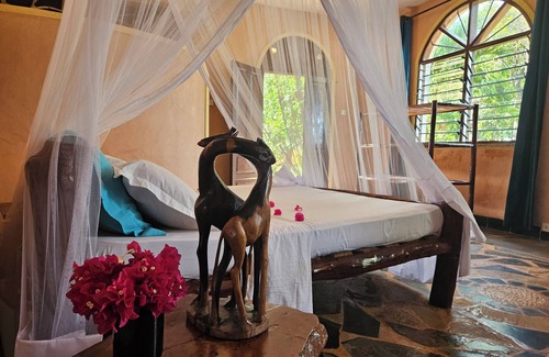 Shimoni Maison | Suite Turtle de 38m2 dans une Villa 560 m2, Vue sur l'Océan Indien