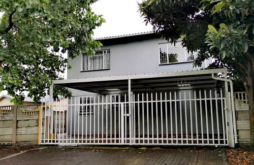 Secunda Appartement | 39A Spacious 2 Bedroom Duplex Apartment
