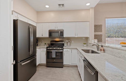 Tucson Maison | 3B/2b: Near StarrPassResort-Spa-Hike-Bike-Golf-Downtown-UofA-Restaurants-Garage
