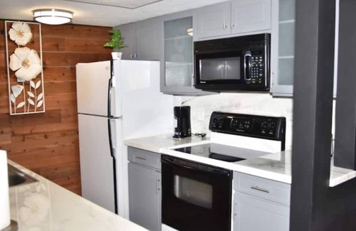 Grand Prairie Copropriété | 3B Lux 3bd 3bth Condo w/King/4 separate twin beds