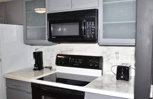 Grand Prairie Copropriété | 3B Lux 3bd 3bth Condo w/King/4 separate twin beds